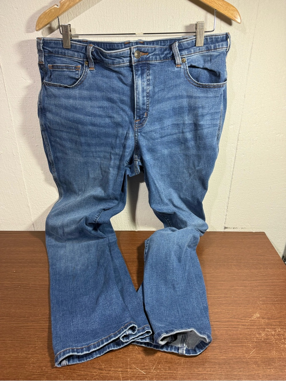Duluth Trading Women’s Jeans 16 Short